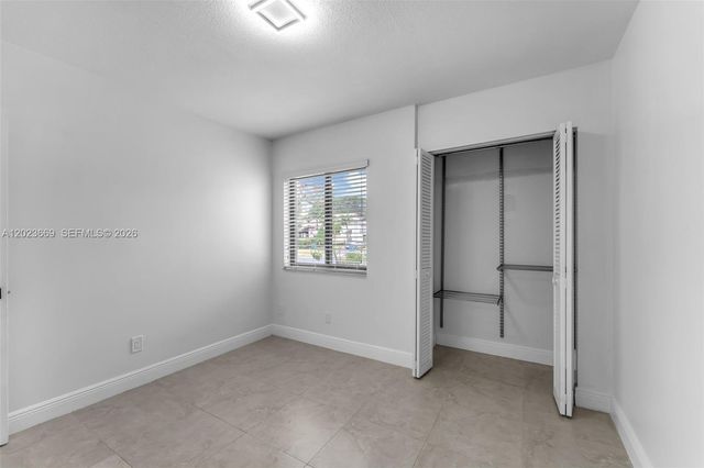 9631 SW 148th Pl, Miami, FL 33196