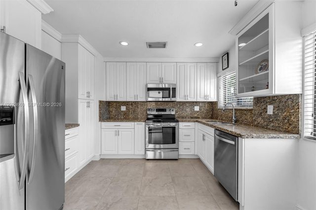 9631 SW 148th Pl, Miami, FL 33196