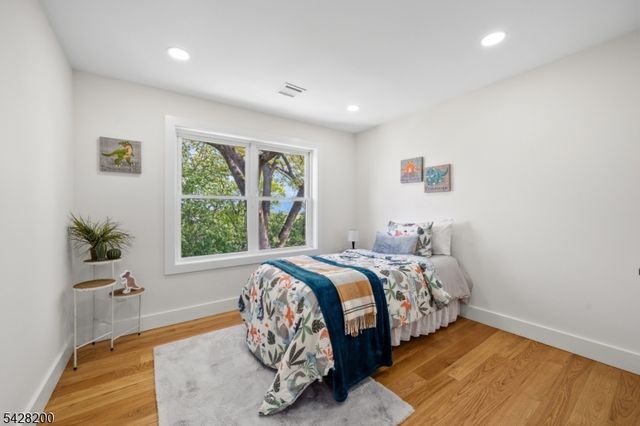 415 Mount Prospect Ave, Clifton City, NJ 07012