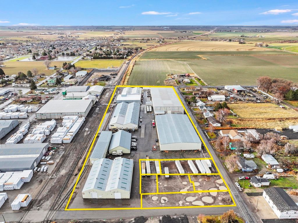 529 North St, Filer, ID 83328