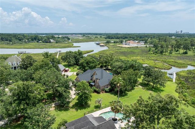 2905 Riverview Pointe S Drive, Theodore, AL 36582