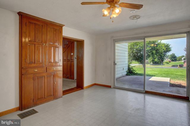 5089 BUCHANAN TRL W, Greencastle, PA 17225