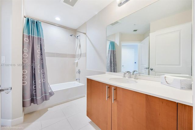 1945 S Ocean Dr 414, Hallandale Beach, FL 33009