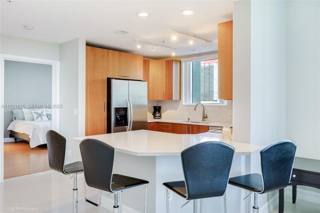 1945 S Ocean Dr 414, Hallandale Beach, FL 33009