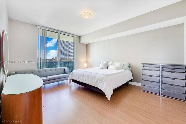 1945 S Ocean Dr 414, Hallandale Beach, FL 33009