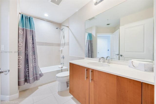 1945 S Ocean Dr 414, Hallandale Beach, FL 33009