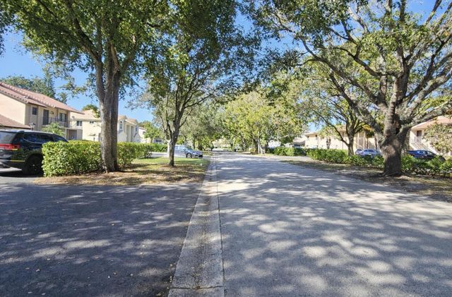 11596 NW 45th Street 4, Coral Springs, FL 33065