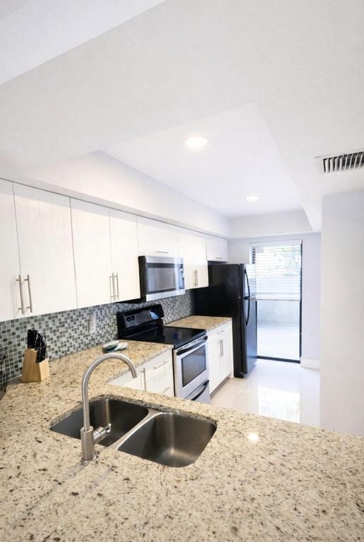 11596 NW 45th Street 4, Coral Springs, FL 33065