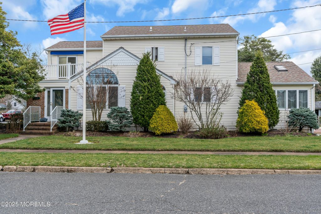 124 Neptune Place, Sea Girt, NJ 08750