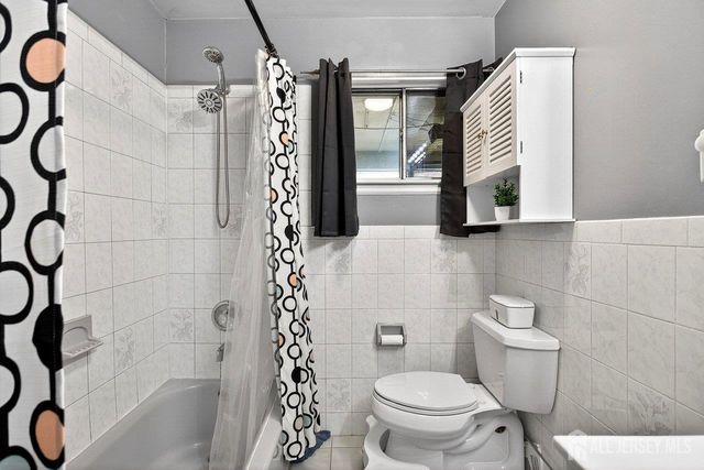 43 Buttonwood Drive, Sayreville, NJ 08859