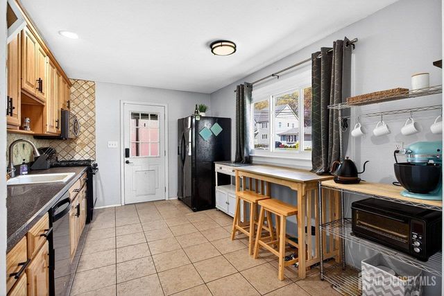 43 Buttonwood Drive, Sayreville, NJ 08859