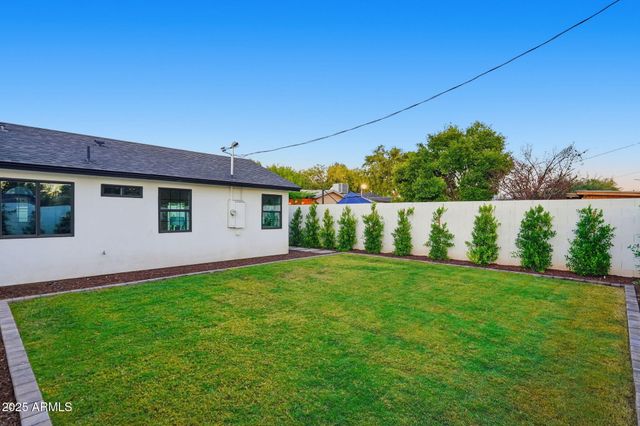 2315 N 42ND Street, Phoenix, AZ 85008