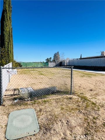 14005 Victoria, Victorville, CA 92395