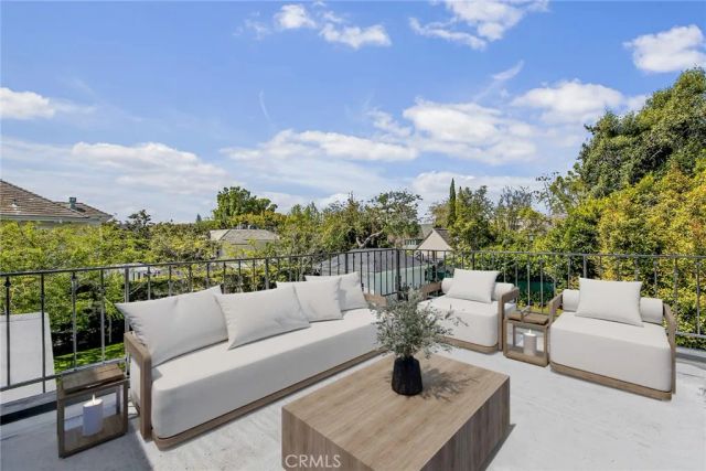 333 S Arden Boulevard, Los Angeles, CA 90020