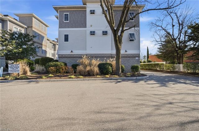7922 Shore Dr Apt 313, Norfolk, VA 23518