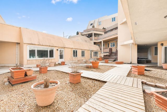 6337 Roosevelt Road 107, Berwyn, IL 60402