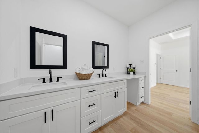 612 Austin Street, West Columbia, TX 77486