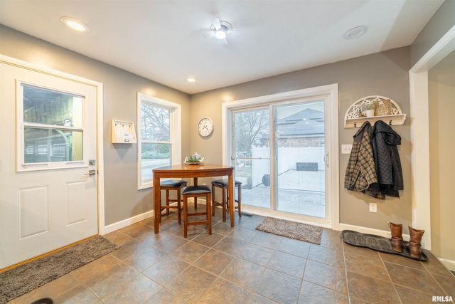 1006 Abbey Ridge, Quincy, IL 62305