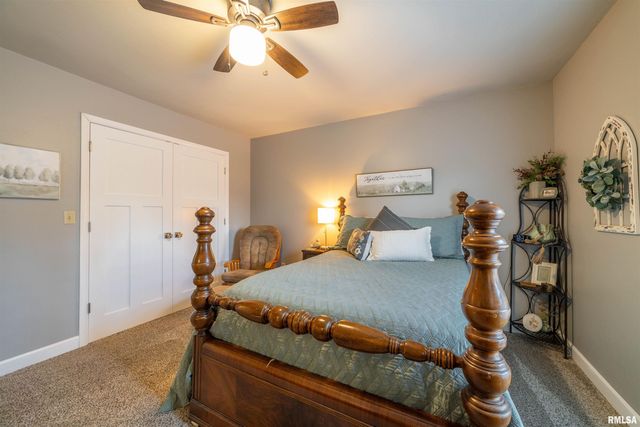 1006 Abbey Ridge, Quincy, IL 62305