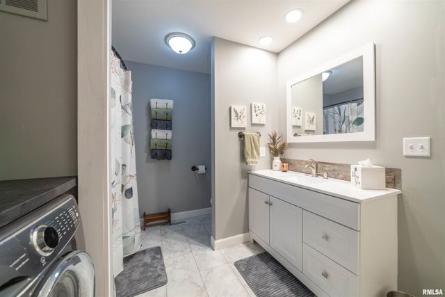 1006 Abbey Ridge, Quincy, IL 62305