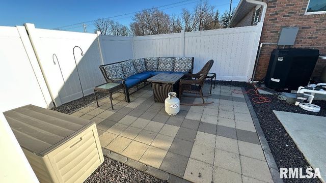 1006 Abbey Ridge, Quincy, IL 62305