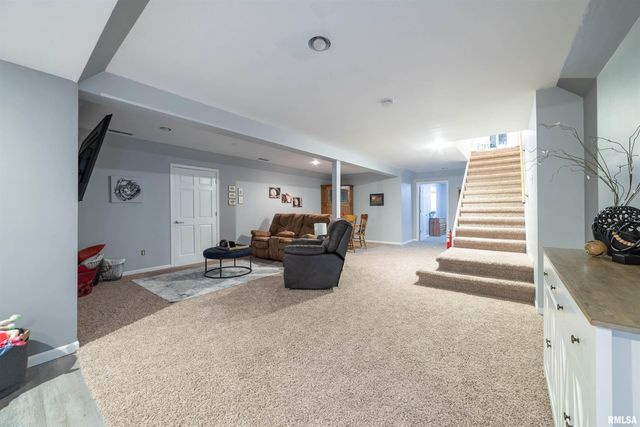 1006 Abbey Ridge, Quincy, IL 62305