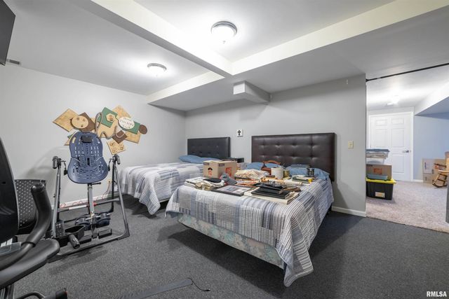 1006 Abbey Ridge, Quincy, IL 62305