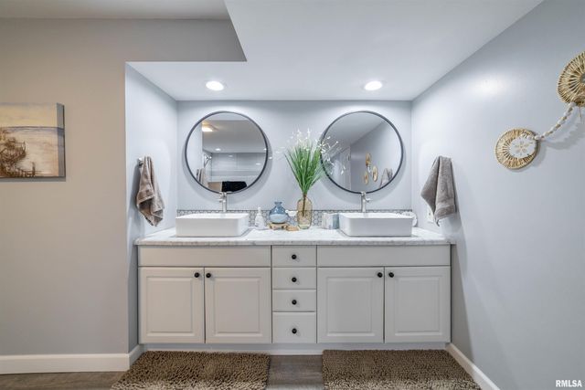 1006 Abbey Ridge, Quincy, IL 62305