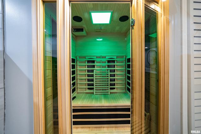 1006 Abbey Ridge, Quincy, IL 62305