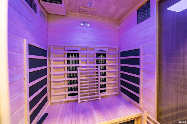 1006 Abbey Ridge, Quincy, IL 62305