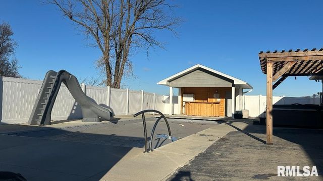 1006 Abbey Ridge, Quincy, IL 62305