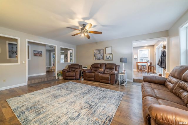 1006 Abbey Ridge, Quincy, IL 62305