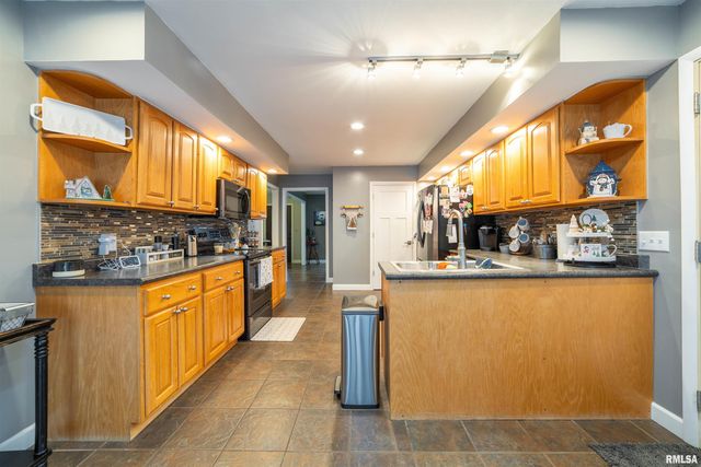 1006 Abbey Ridge, Quincy, IL 62305