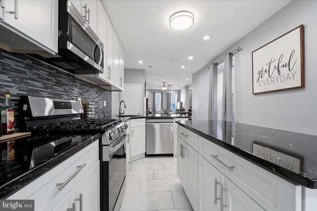 2057 N FRANKLIN ST, Philadelphia, PA 19122