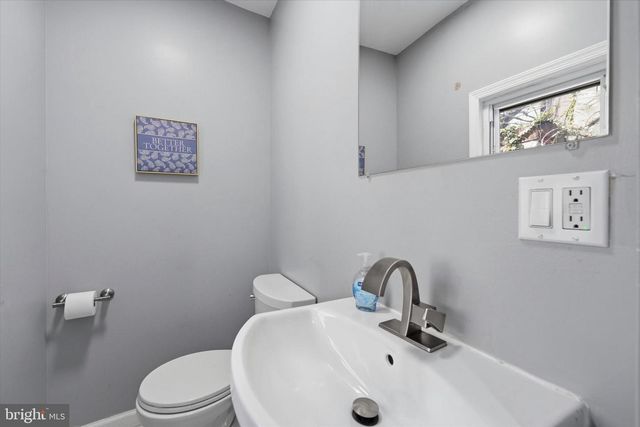 2057 N FRANKLIN ST, Philadelphia, PA 19122