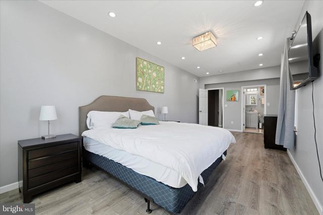 2057 N FRANKLIN ST, Philadelphia, PA 19122