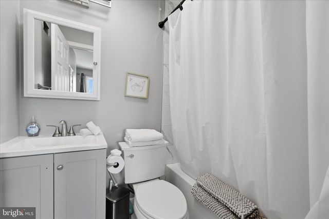 2057 N FRANKLIN ST, Philadelphia, PA 19122