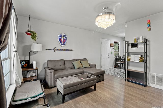 330 Consuelo, San Antonio, TX 78228