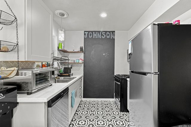 330 Consuelo, San Antonio, TX 78228