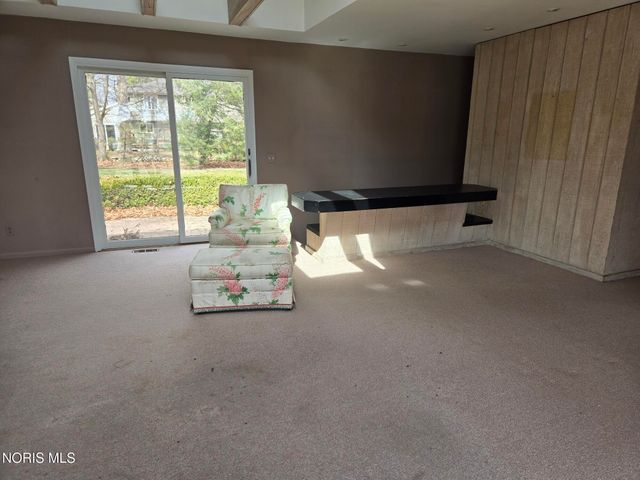 2210 River Road, Maumee, OH 43537