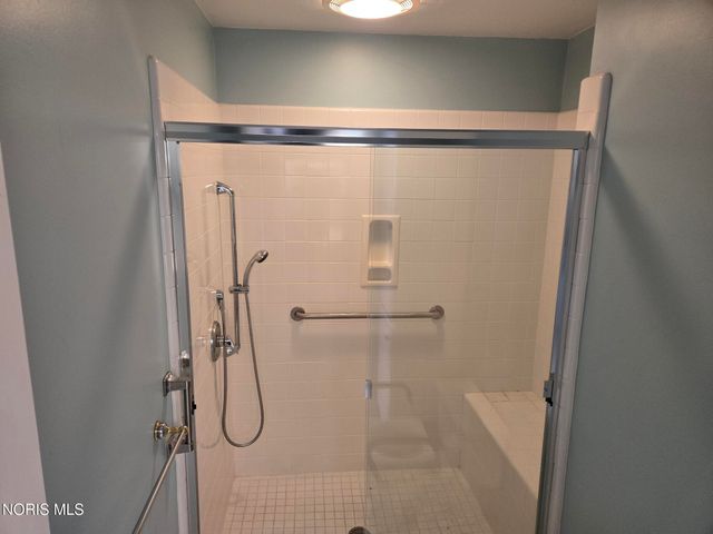 2210 River Road, Maumee, OH 43537