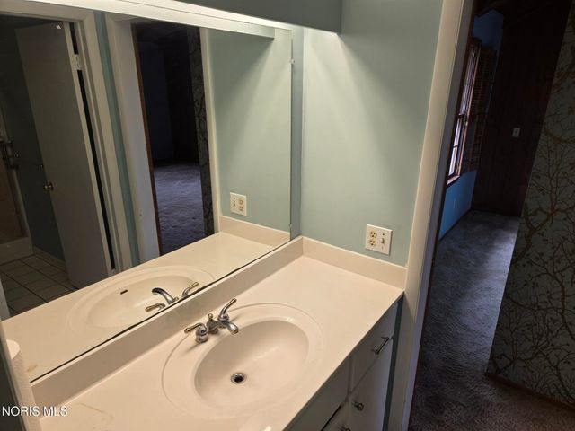 2210 River Road, Maumee, OH 43537