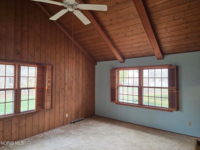 2210 River Road, Maumee, OH 43537