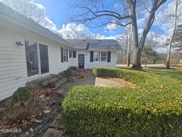 2210 River Road, Maumee, OH 43537