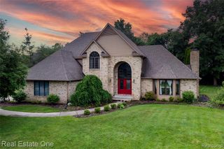 11514 Kings Knight Circle, Grand Blanc, MI 48439