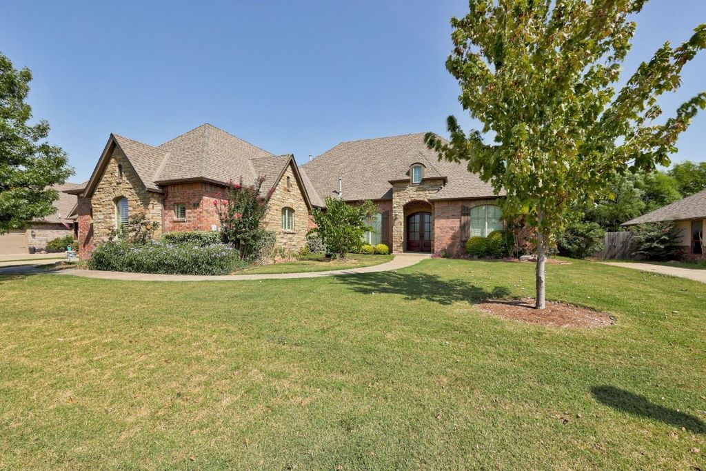 145 Ledgemont Drive, Edmond, OK 73013