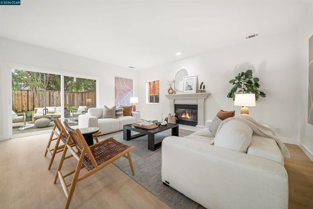 636 Dunhill Dr, Danville, CA 94506