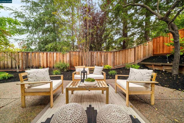 636 Dunhill Dr, Danville, CA 94506