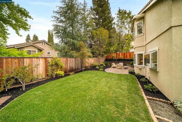 636 Dunhill Dr, Danville, CA 94506