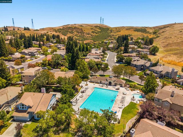 636 Dunhill Dr, Danville, CA 94506